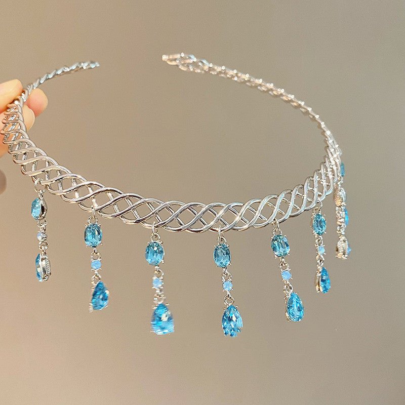 Blue Water Drop Zircon Collar